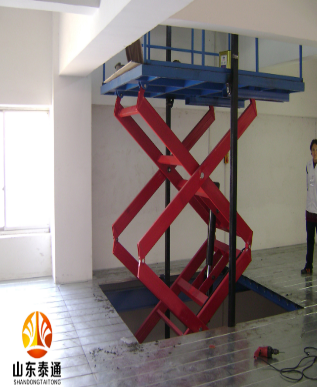 剪叉式升降貨梯